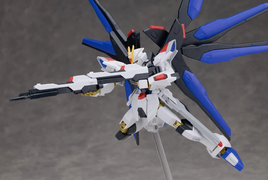 HGCE 1/144 스트라이크 프리덤 건담 2식 해외 리뷰 (스크롤 주의)_80.webp