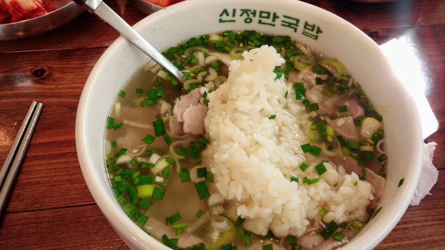 돼지곰탕?을 사 먹어 봤습니다_6.webp