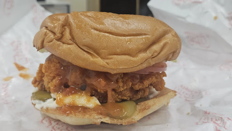 슈퍼크리스피 치킨버거 새우버거_1.webp