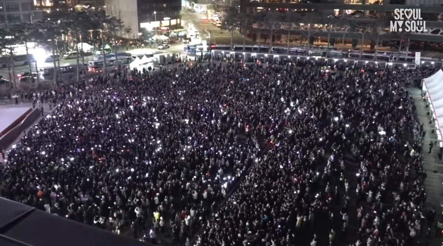 공연 한복판 이순신·세종, 보랏빛 물든 '문화강국'_3.webp