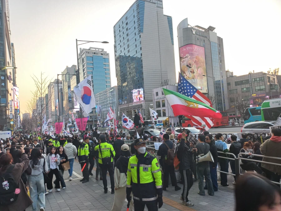 어제자 홍대 웃참포인트_3.webp