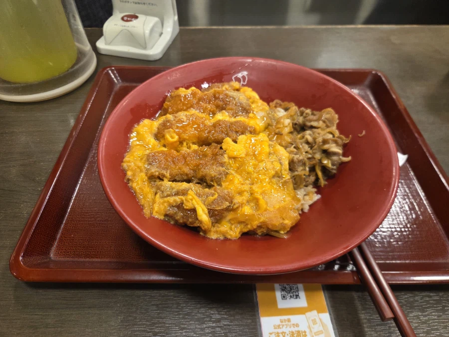 돼억시니)일본가서 이것저것 먹고왔어요_11.webp