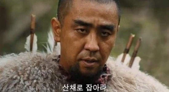 결혼식에서 여자친구 행세해주겠다는 후배.jpg_4.webp