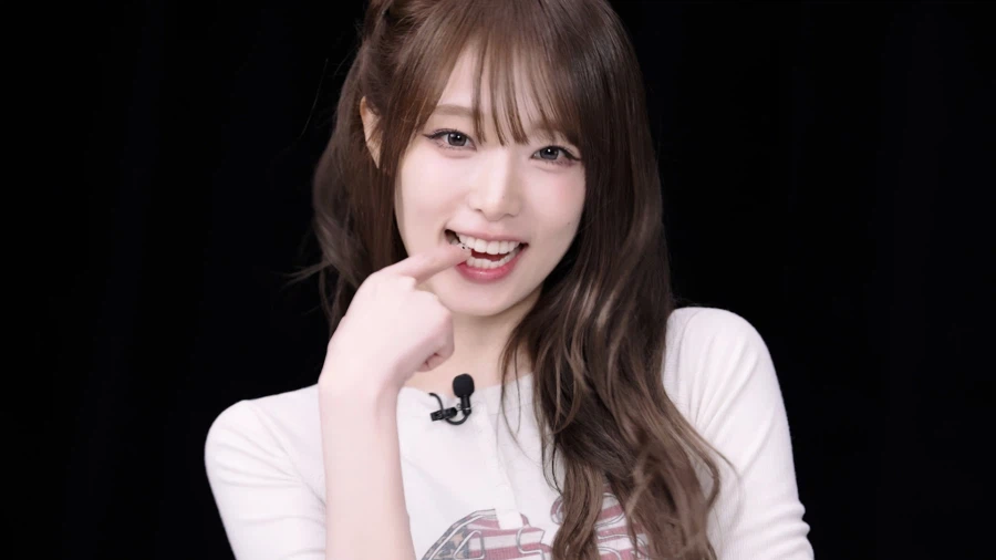 [최예나] YENA - '캐치 캐치' MV 코멘터리_1.webp