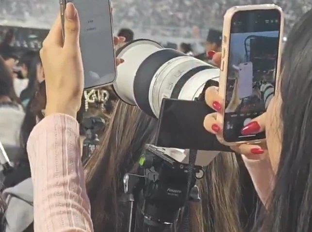 콘서트장에서의 흔한 알바_1.webp