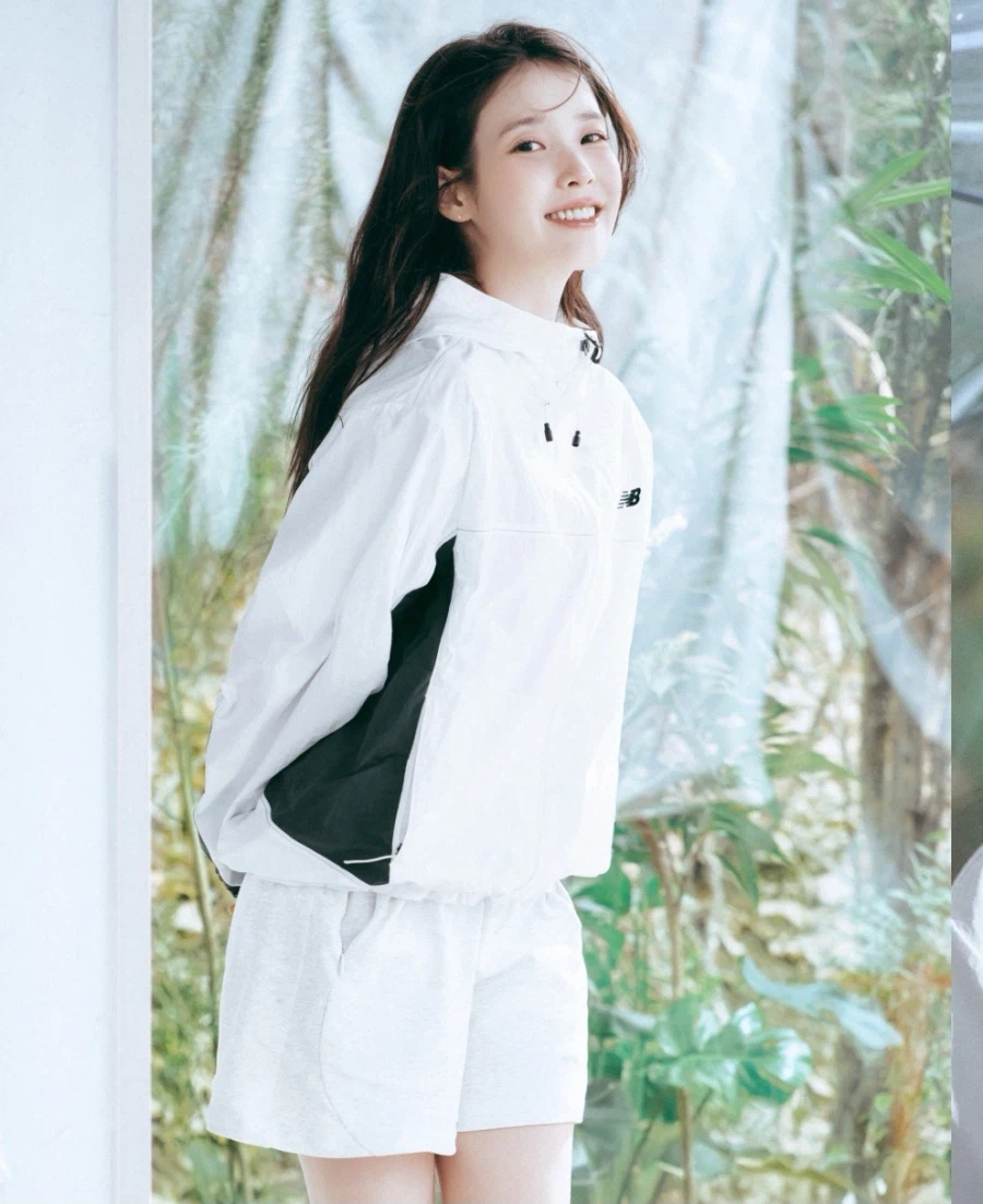 뉴발란스 새 화보_2.webp