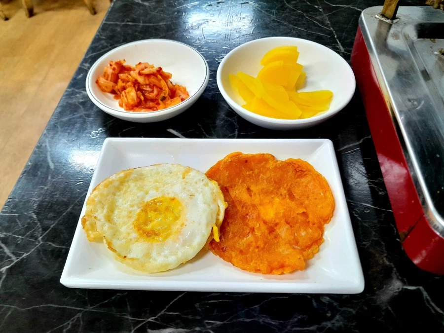 종로 버섯칼국수_2.webp