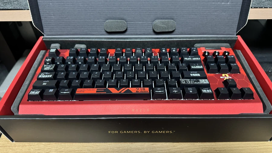 레이저 에반게리온 30주년 콜라보 2호기 키보드 샀습니다_2.webp