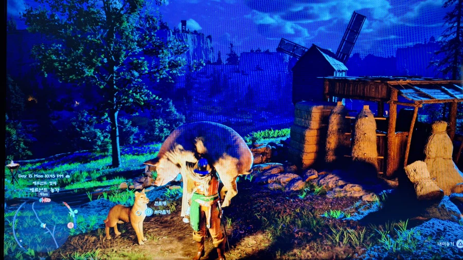 돼지 🐖 훔쳐서ᆢ돈 벌고 있어요_1.webp