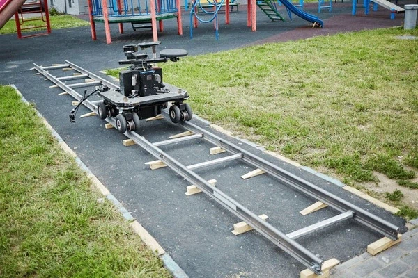 영화) 감독이 투자자들에게 짤리기 싫어 넣었다는 장면.sf_3.webp