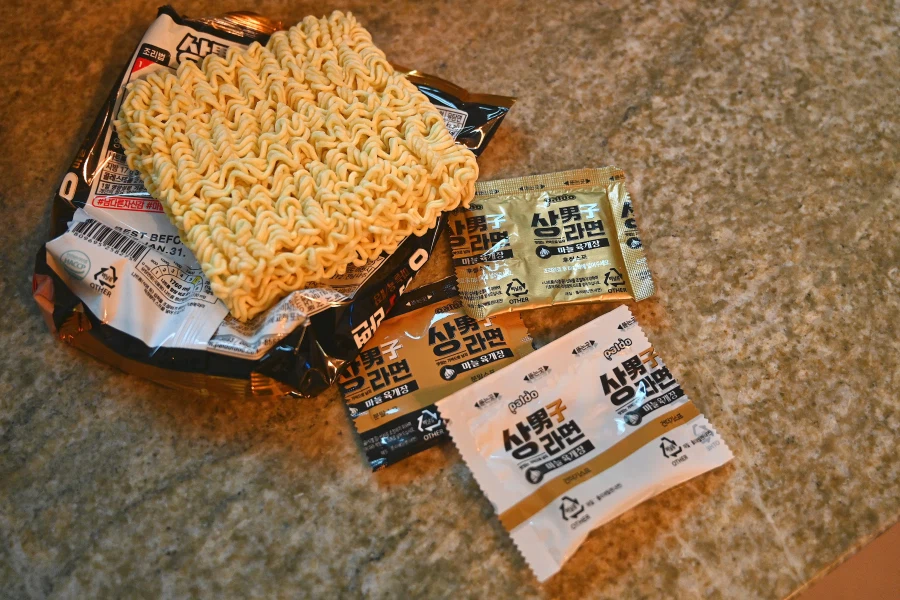 첨 끼려묵는 상남자라면;ㅎ_2.webp