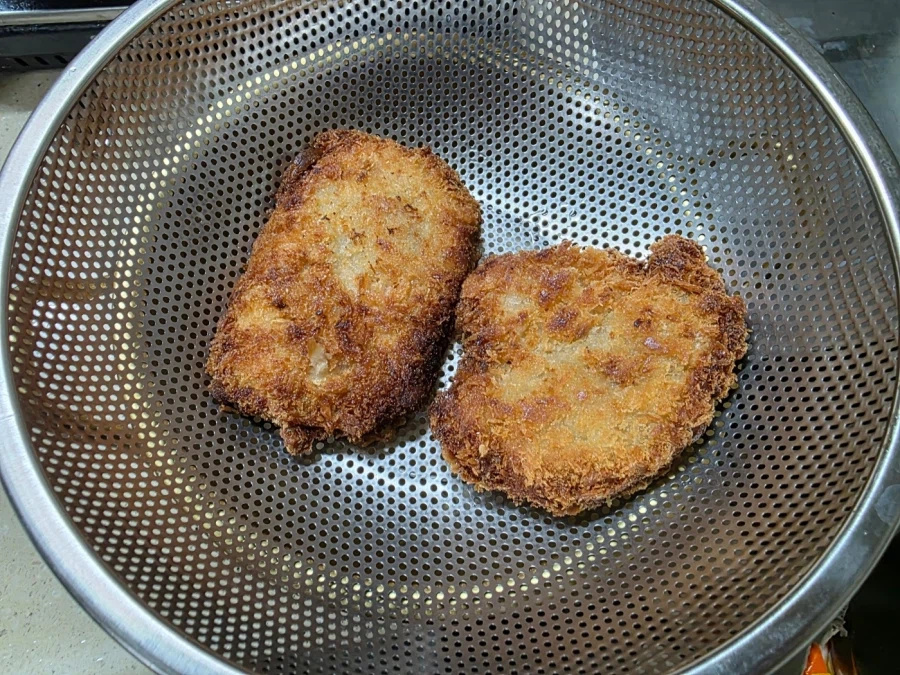 당직서며 해먹는 점심 돈까스카레_8.webp