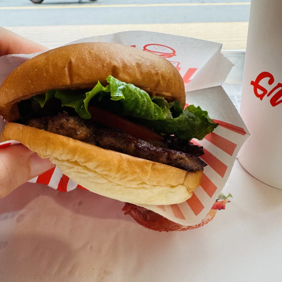 오랜만에 먹은 인생버거_3.webp