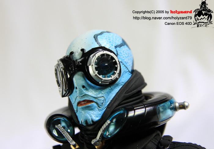 헬보이 2 골든아미 에이브 사피엔_6.jpg