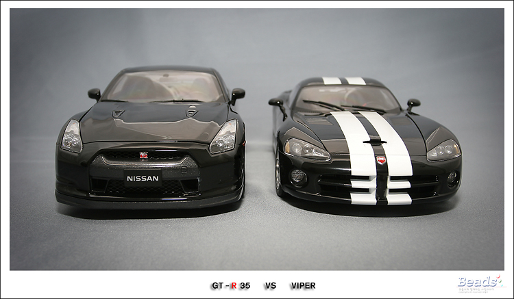 교쇼 닛산 GT-R35 (1:18)오토아트 닷지 바이퍼(1:18)_8.jpg