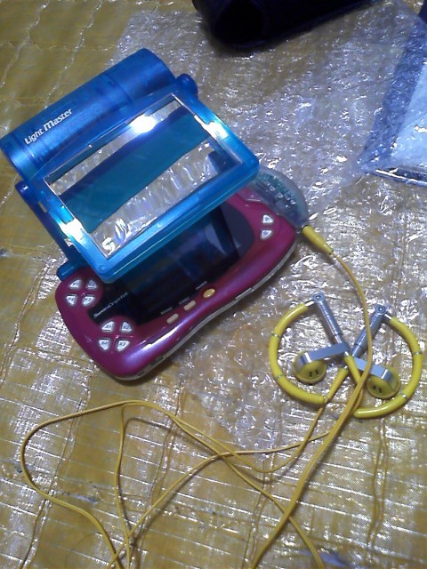 어두운 곳에서 원더스완 하기.jpg_1.jpg