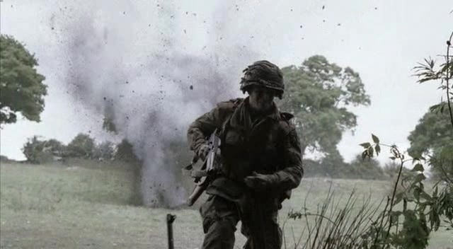밴드 오브 브라더스 제3화 Carentan (2/2) _25.jpg