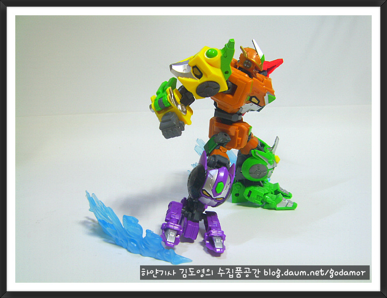 img/5/1/2/4/51249BA05047BD0011