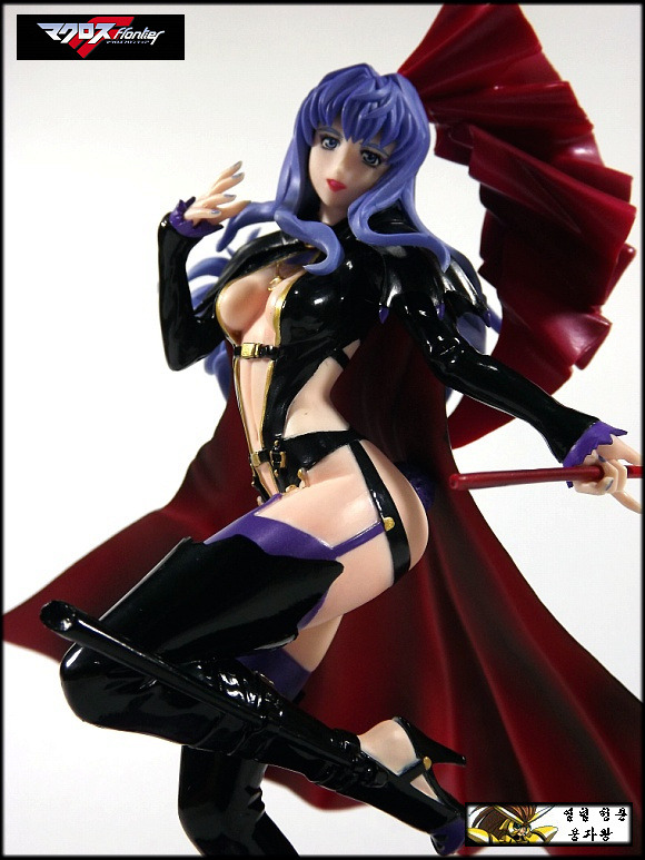 SHERYL NOME (UNIVERSAL BUNNY)_7.jpg