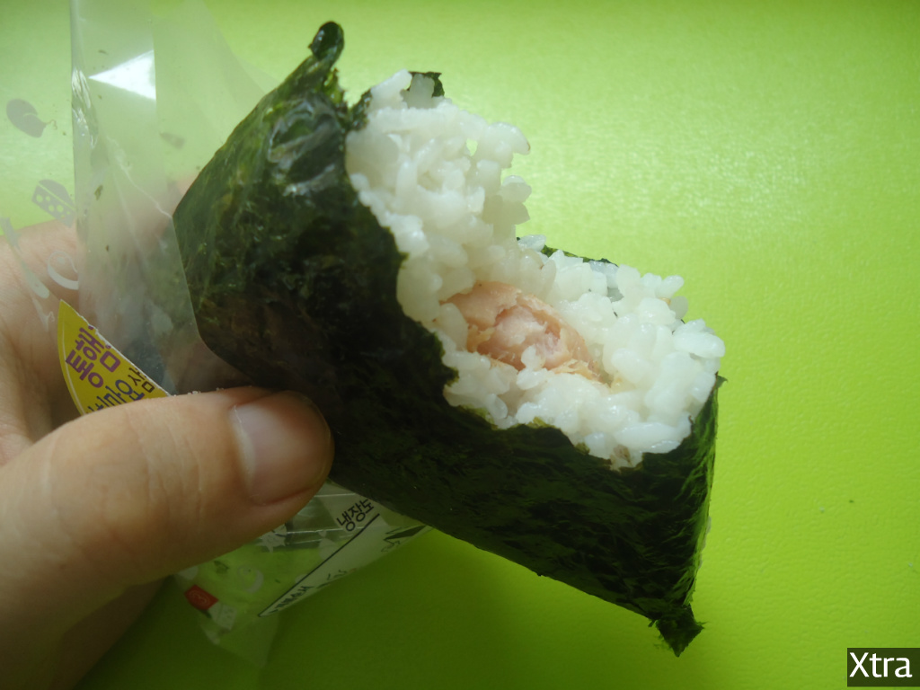 [CU] 통햄구이 참치마요 삼각김밥_4.jpg