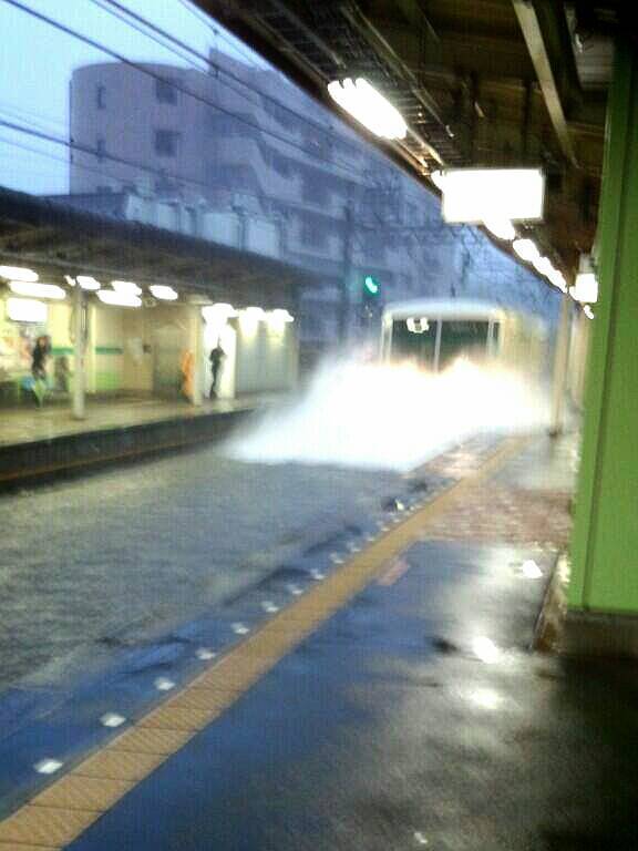 img/5/2/B/E/52BED4534A05870034