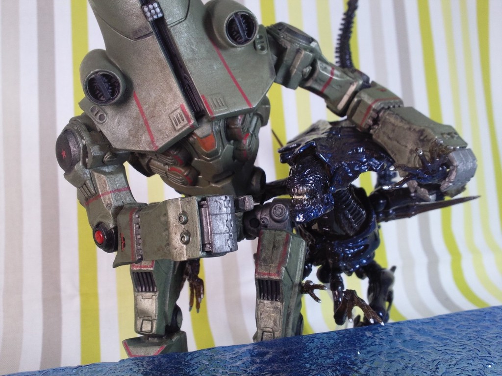 NECA 퍼시픽림 7인치 3탄- 체르노알파 리뷰[브금]_23.jpg