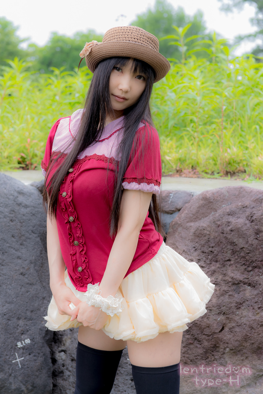 img/5/3/F/2/53F215C5401AF20003