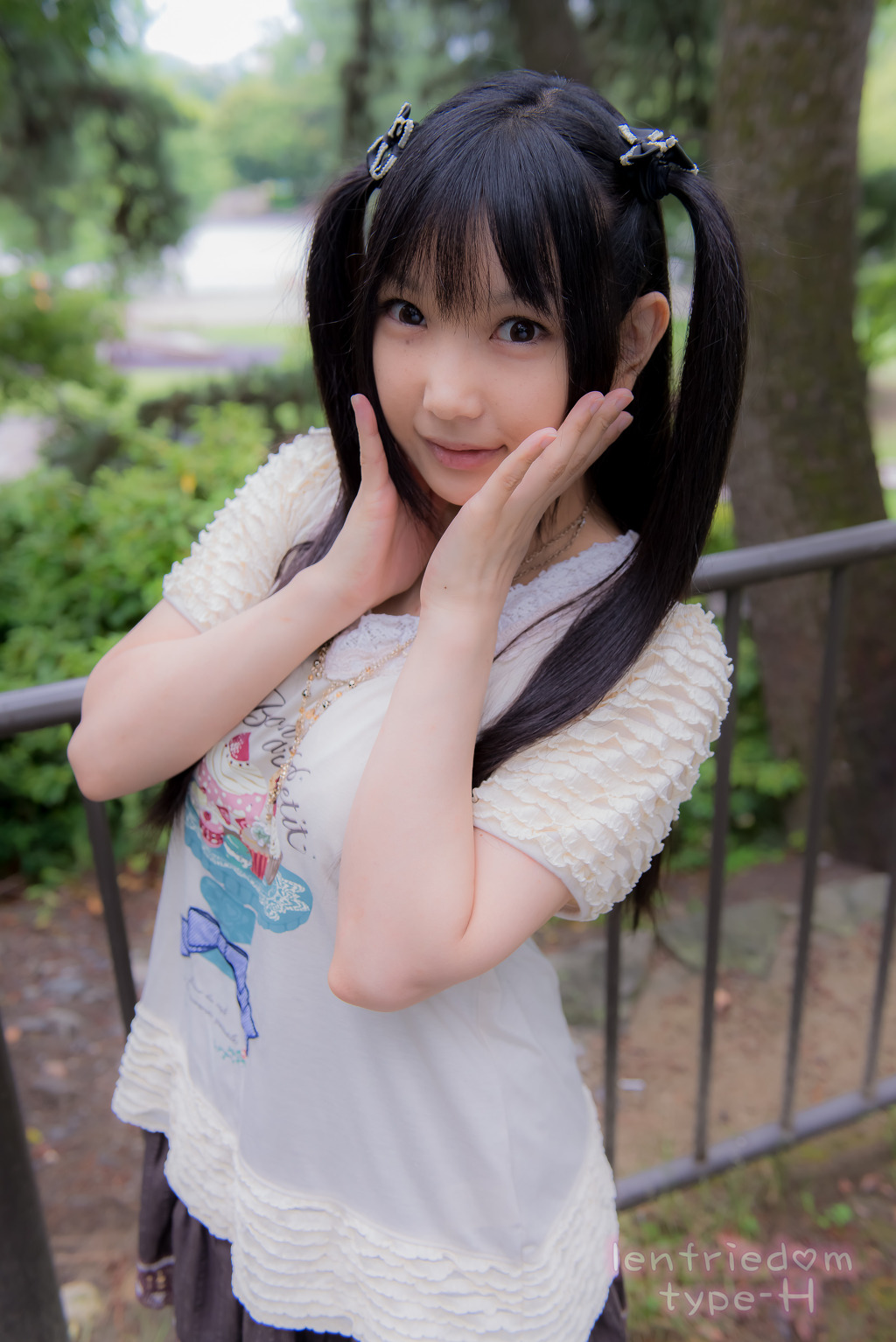 img/5/3/F/2/53F215DD45466E0020