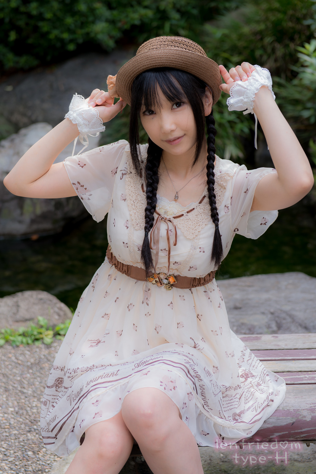 img/5/3/F/2/53F22F583B659A0010