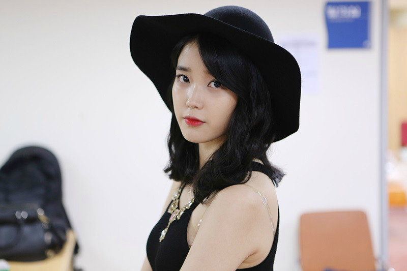 img/5/4/2/6/542685004B1DB30003