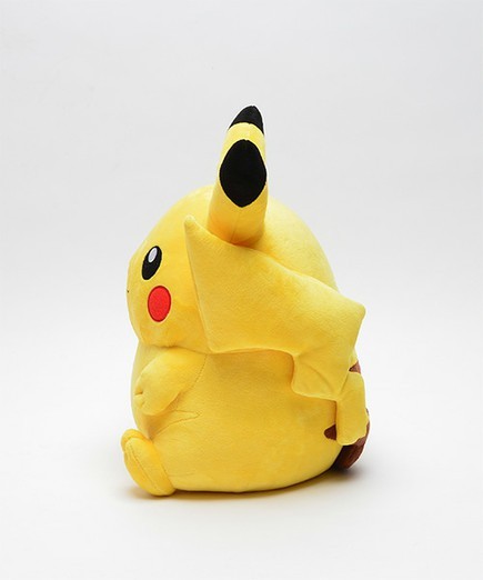 높이 40cm, 무게 6kg 피카츄 등신대 인형 11월 발매 [사진]_3.jpg