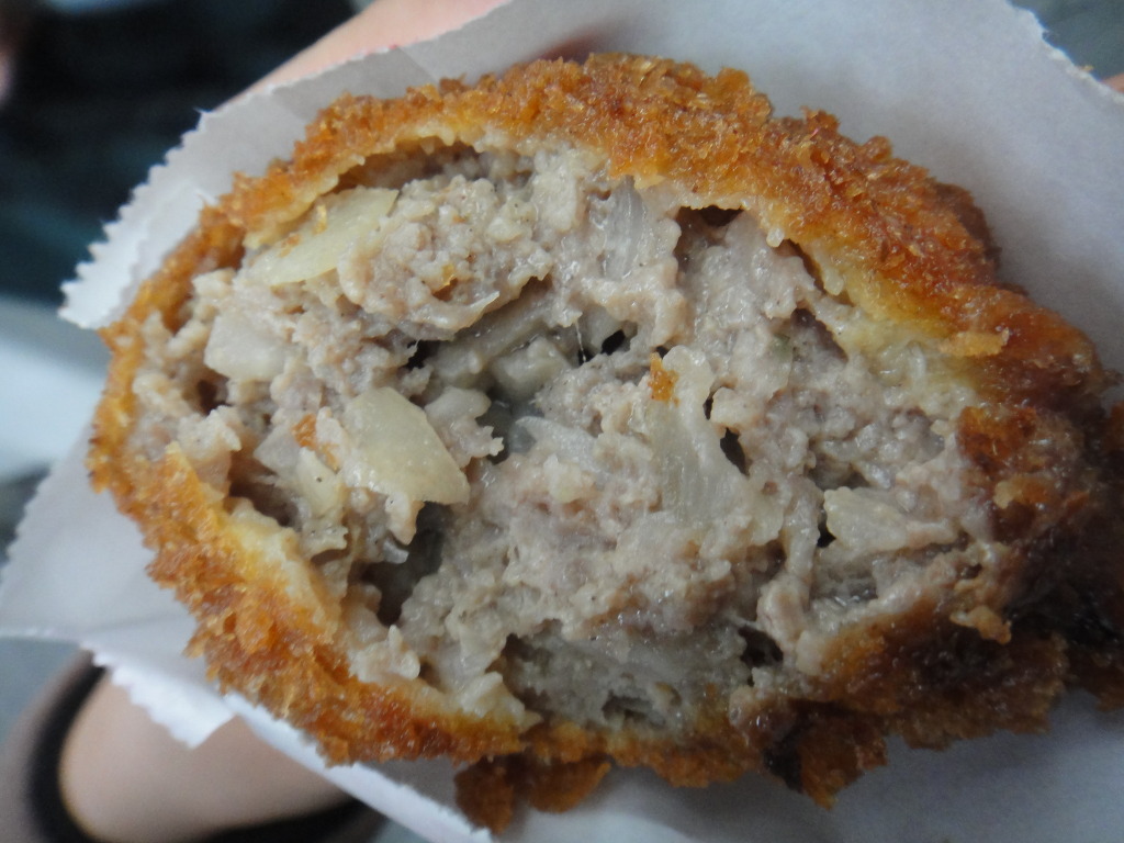 키치죠지 사토우 멘치카츠_2.jpg