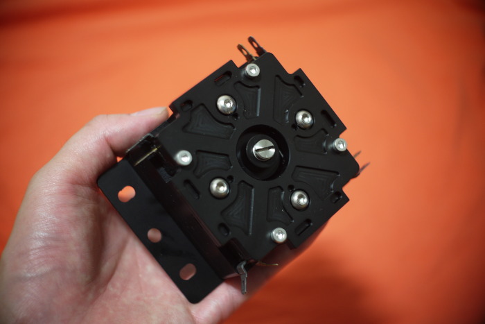 img/5/4/7/3/54735008441F8B0010