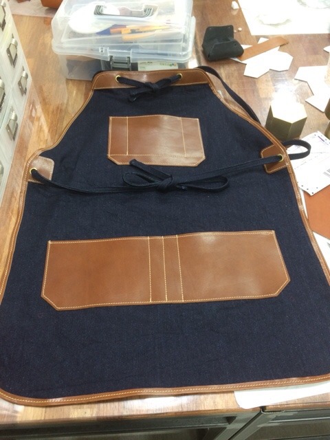 선물용으로 워크웨어 가죽 앞치마 만들었어요_6.jpg