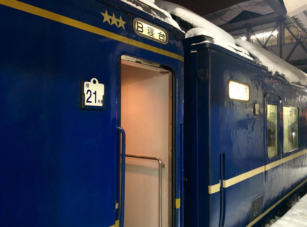 img/5/4/D/2/54D23B644D03760011