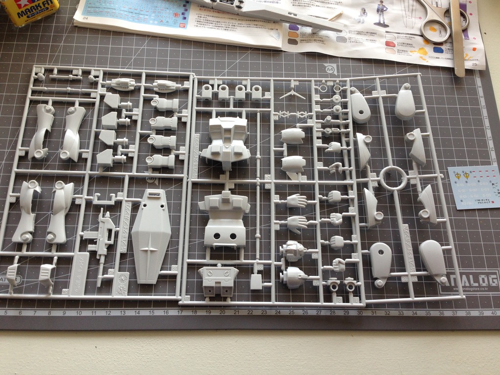  [하자P 3차] 퍼스트 프로토타입 건담_3.jpg