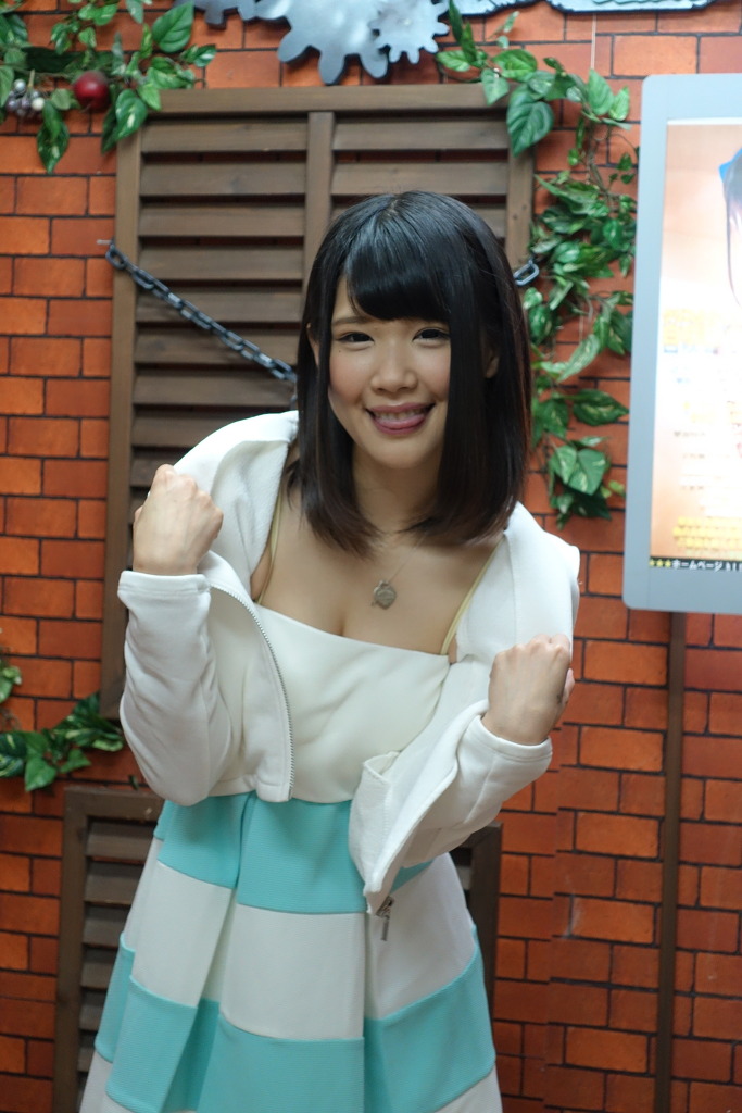 白咲碧 시로사키 아오이 팬 싸인회_8.jpg