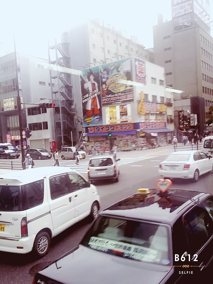 img/5/5/B/2/55B2511D4758F30022