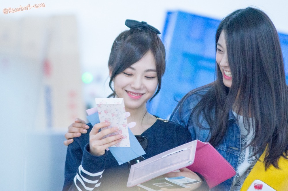 AOA 민아에게 장난치다 걸린 설현_7.jpg