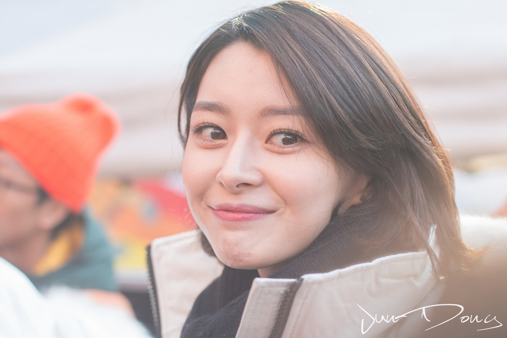 [사진]헬로비너스 나라,'여신 미모 뽐내며 모금활동'_12.jpg