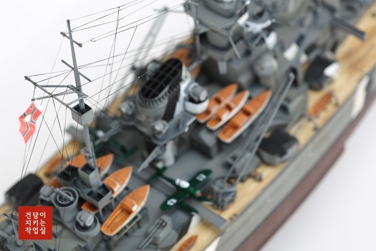 1:350 비스마르크(tamiya) 도색완성!!_10.jpg