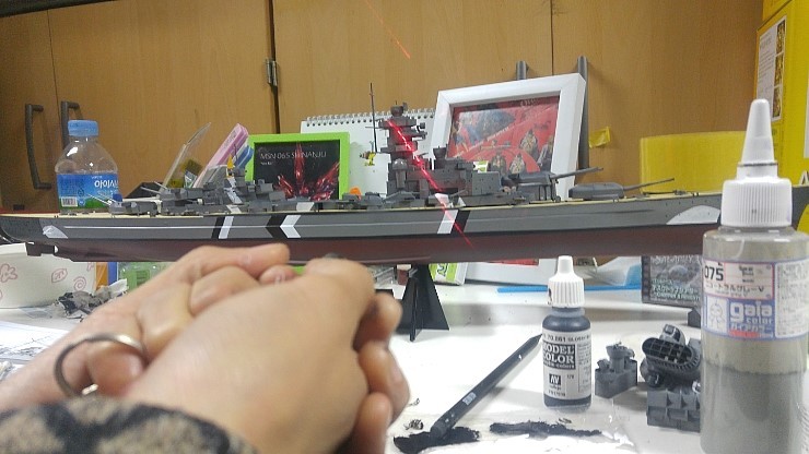 1:350 비스마르크(tamiya) 도색완성!!_33.jpg