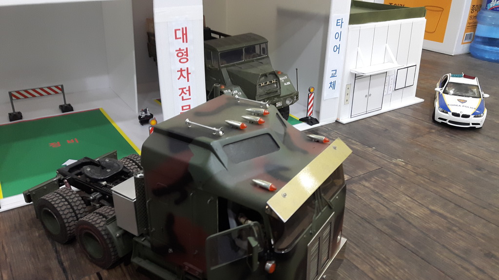 RC카를 위한 1급 자동차 공업사 만들어 봤습니다._11.jpg
