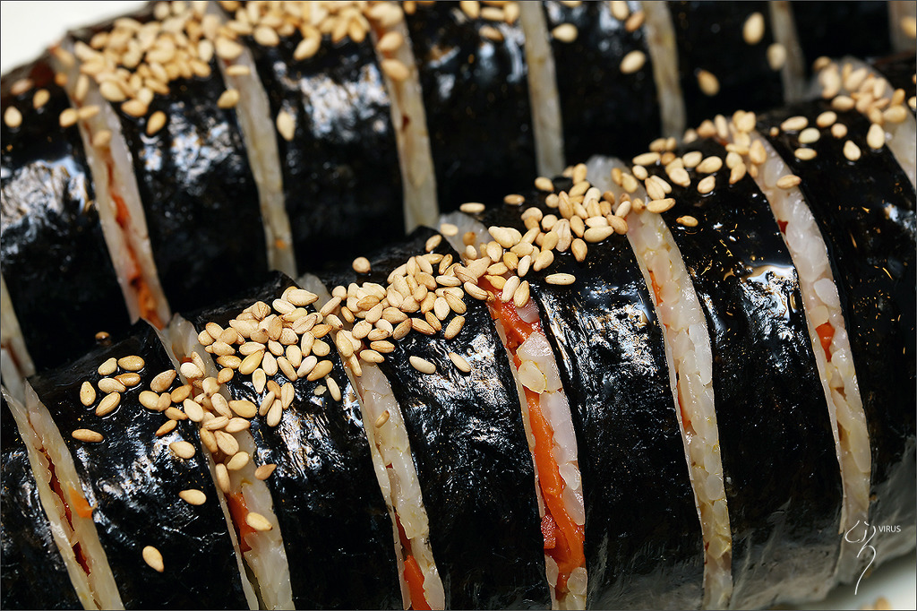 수유리우동집 에서 먹어본 김밥과 장터국수 입니다. ^^;;_2.jpg