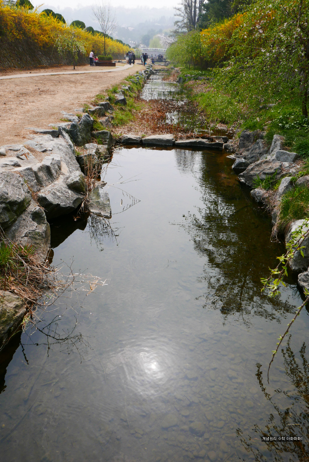 img/5/7/0/B/570BB8633C2A120023