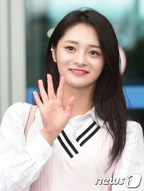 img/5/7/4/2/5742936B4E593B0002