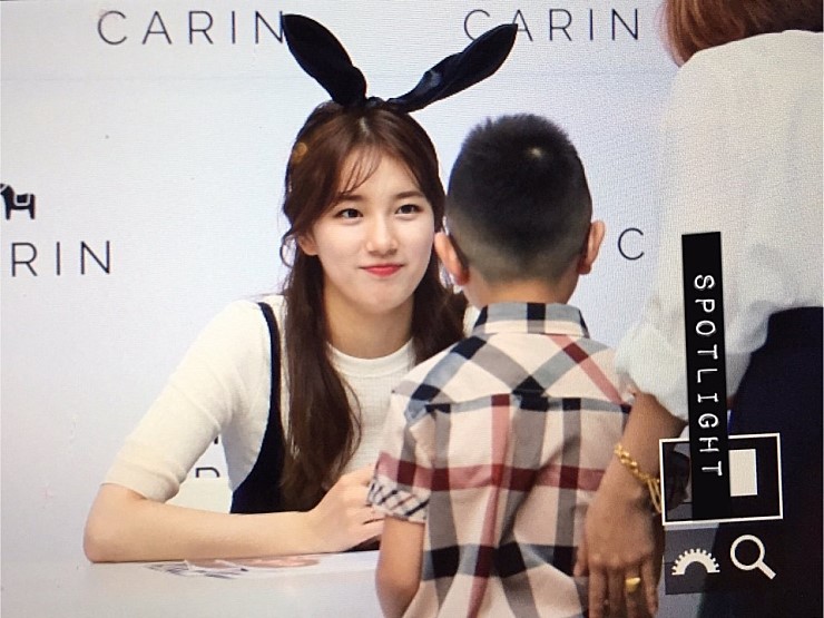  오늘자 수지_8.jpg