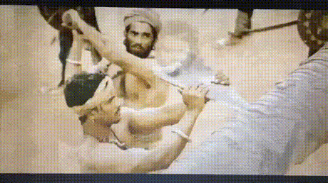 발리우드가 뛰어난 이유.gif_4.gif