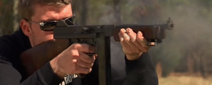 총 쏘는 짤.gif_4.gif