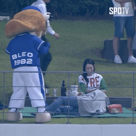 (데이터, PC권장) 똘끼넘치던 삼성 마스코트, 그리고 현재...gif_16.gif